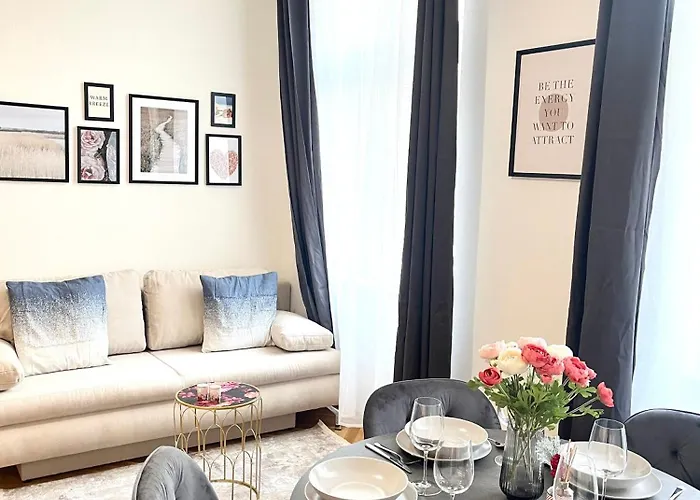 Newly Renovated Apartment In Wenceslas Square