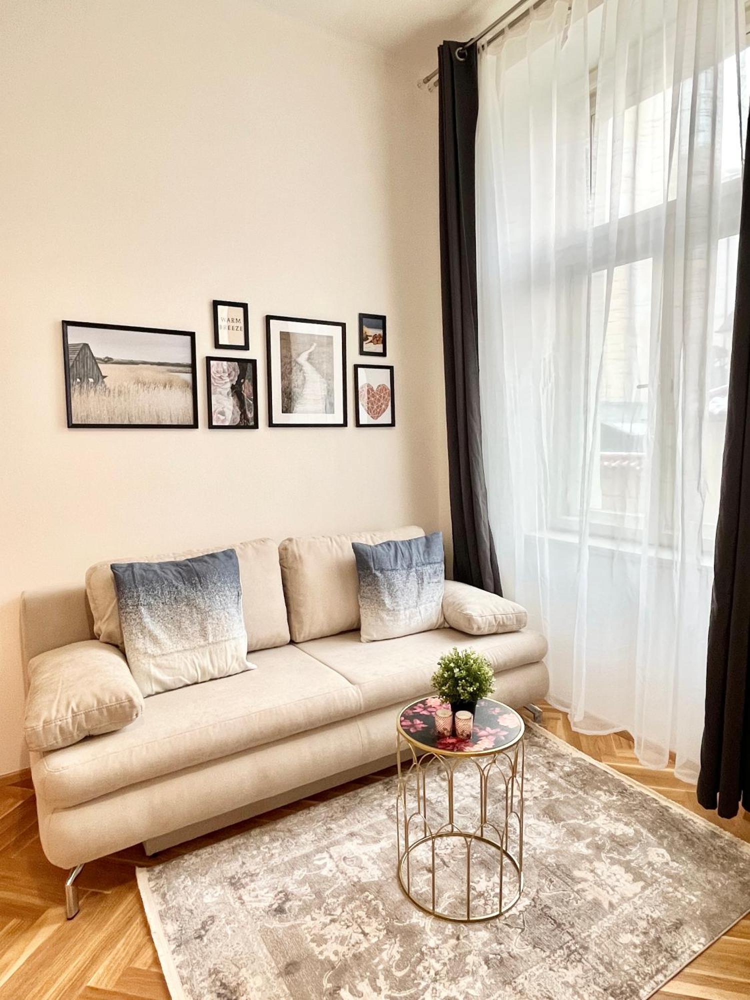 Newly Renovated In Wenceslas Square Apartment