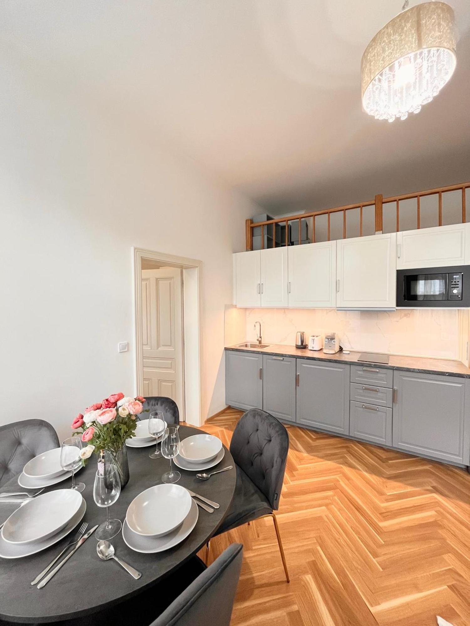 Appartement Newly Renovated In Wenceslas Square